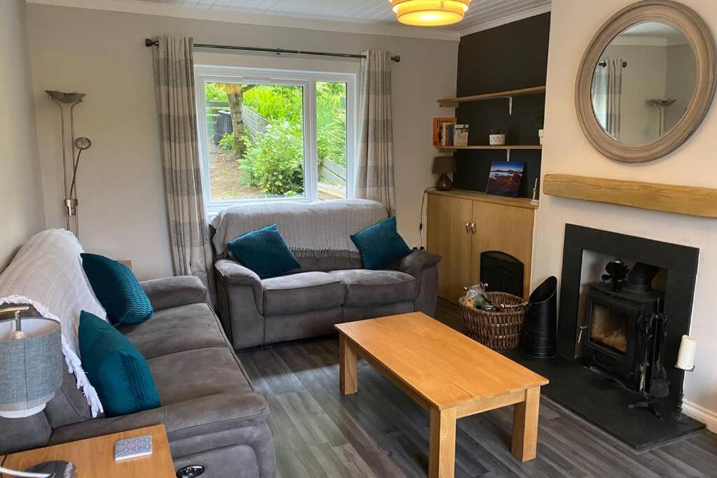 Tigh Na H'Aibhne Villa Broadford  Buitenkant foto