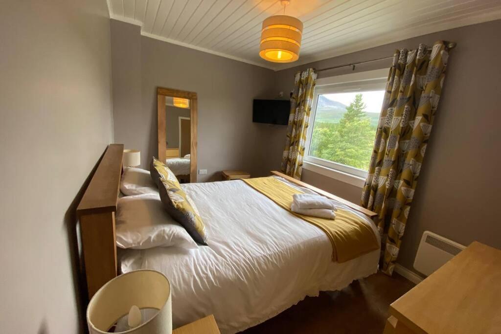 Tigh Na H'Aibhne Villa Broadford  Buitenkant foto